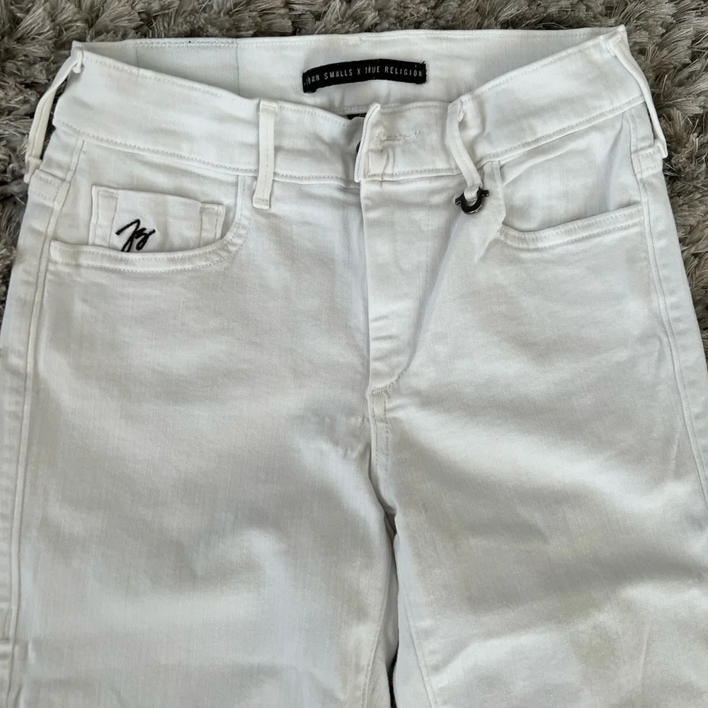 True Religion Mid-Rise White Skinny Jeans - Picture 6 of 16